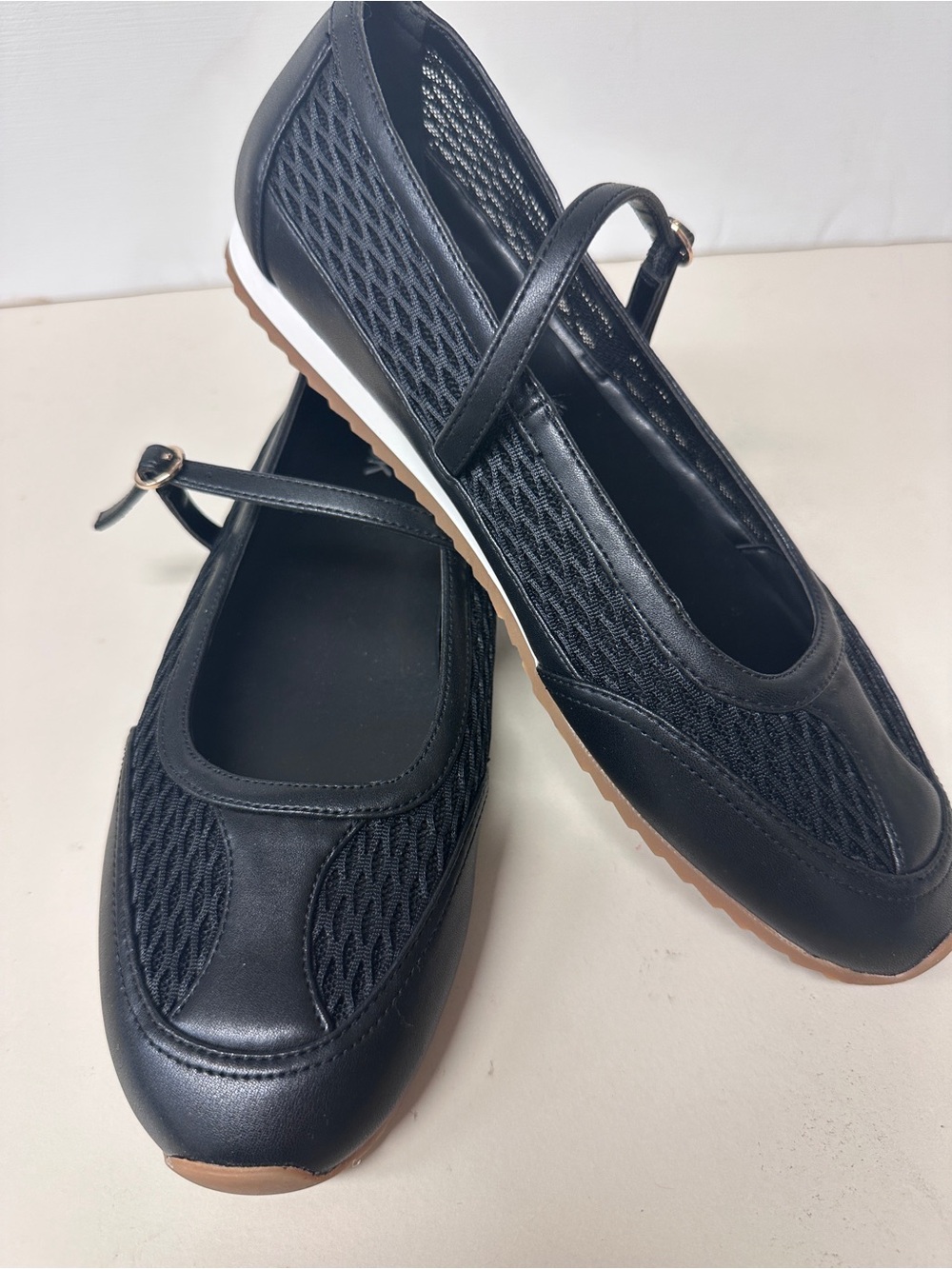 Collection Black Mary Jane Flats with Adjustable Strap - Picture 2 of 4